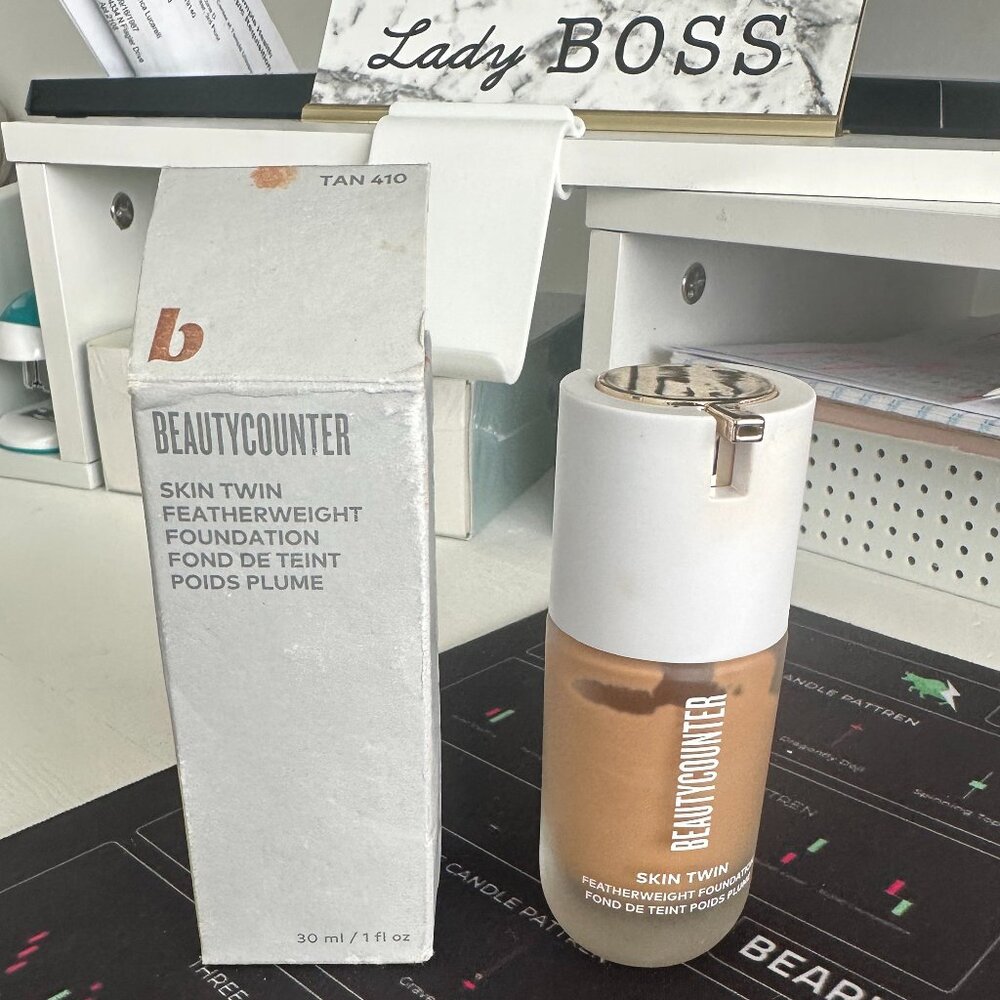 BeautyCounter Skin Twin Featherweight Foundation- 410 Tan (full bottle )